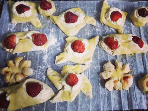 Strawberry puff pastry recipe step 3 photo