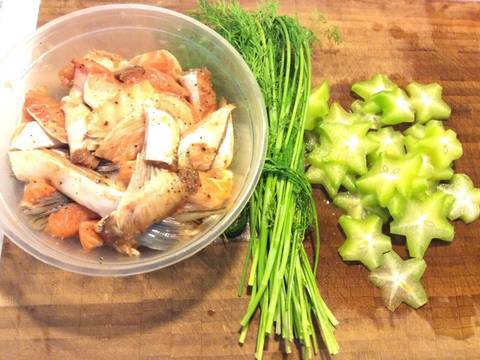 Cá hồi nấu khế chua Ba Tri recipe step 1 photo