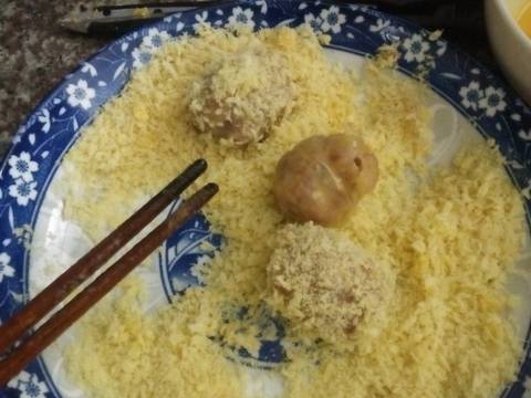 Nem chua rán viên tròn giòn rụm bước làm 8 hình