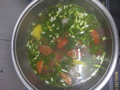 Canh thịt bò nấu với thơm, cà chua recipe step 3 photo