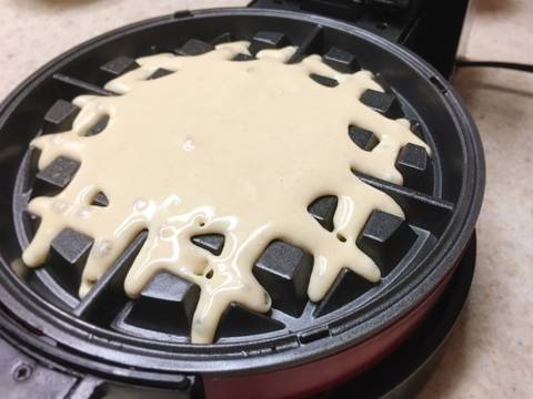 Bánh trứng sữa nướng, món ăn vặt (waffle) bước làm 2 hình