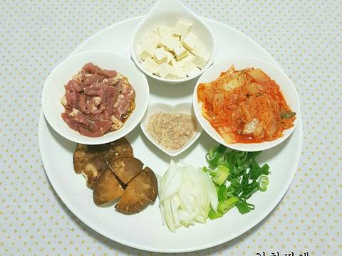Súp Kim Chi / Canh Kim Chi 김치찌개 recipe step 1 photo