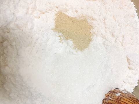 Bánh Mì Chà Bông Nhân Trứng Muối(Không tan chảy)😍😜 recipe step 2 photo