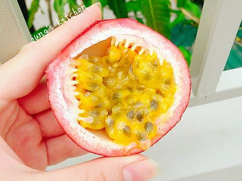 Fresh Passion Fruit Milk🍶 recipe step 1 photo