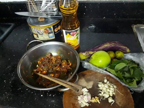 Lươn xào cà, sung nếp (đặc sản nghệ an) recipe step 3 photo