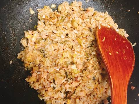 Cơm xào kimchi - 김치볶음밥 recipe step 2 photo