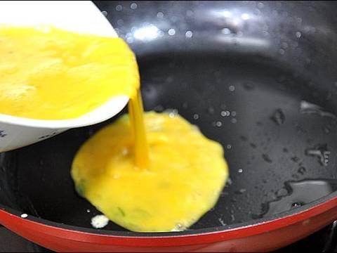 Trứng chiên sốt kewpie recipe step 3 photo