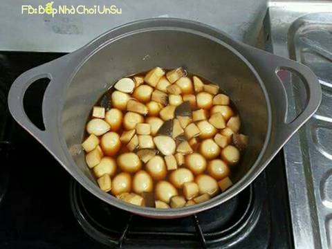 Trứng cút kho nấm 메추리알 버섯조림 recipe step 5 photo