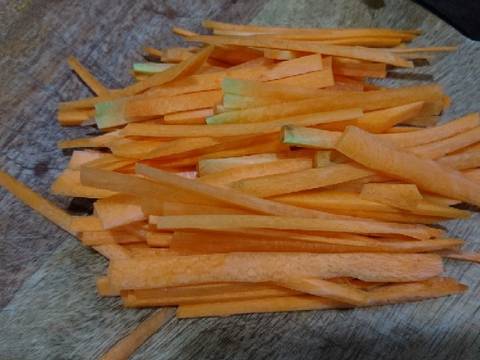 Bún gạo lứt xào chay bước làm 1 hình