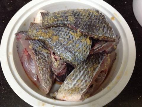Cá rô phi kho măng recipe step 1 photo