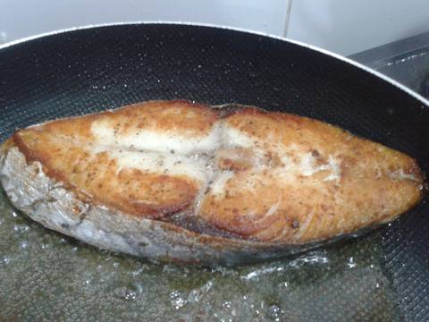 Cá Thu Sốt Sả Ớt recipe step 3 photo
