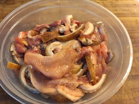 Thịt lợn rừng Sơn Tây kho ngũ vị hương recipe step 1 photo