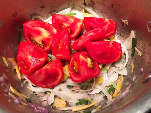 Cá đối kho lạt với cà chua recipe step 1 photo