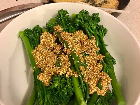 Broccoli Goma-ae (Bông cải xanh trộn sốt mè rang của Nhật) recipe step 4 photo