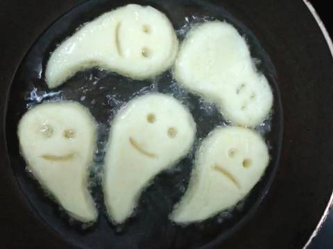 Halloween Ghost Potatoes 🎃👻💀 recipe step 3 photo
