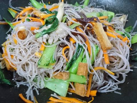 Bún gạo lứt xào chay bước làm 3 hình