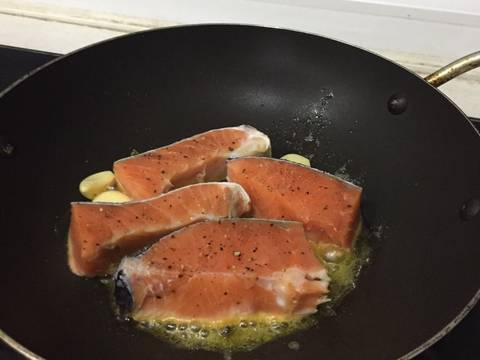 Cá hồi sốt bơ chanh trong chớp mắt 😉 recipe step 6 photo