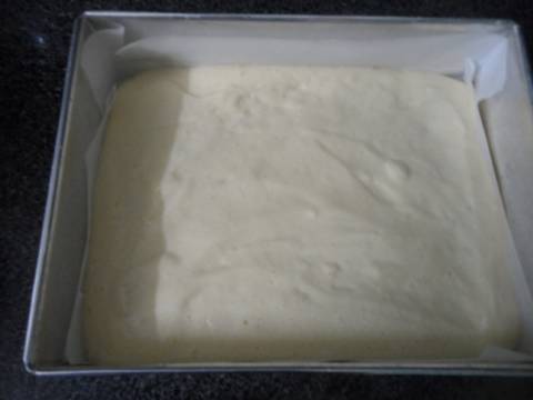 Bánh bông lan cuộn recipe step 3 photo