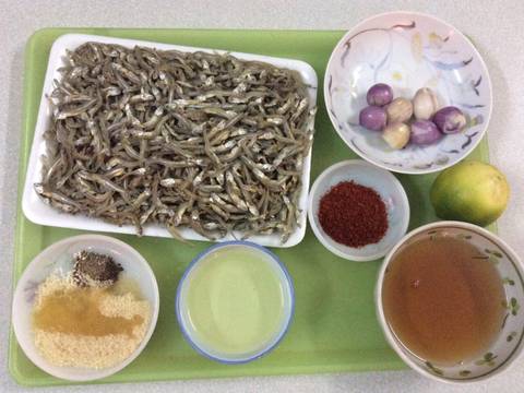 Cá cơm khô rang đường, mật ong recipe step 1 photo