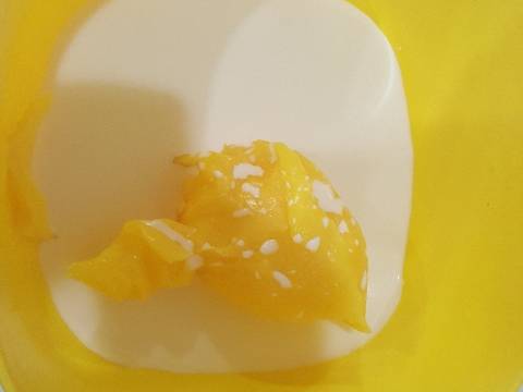 Bông lan trứng muối recipe step 2 photo