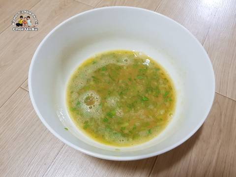 Nấm kim châm tẩm trứng rán 팽이버섯 전 recipe step 1 photo
