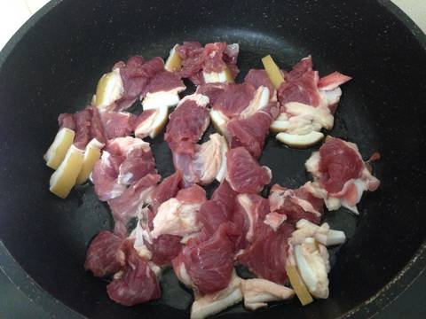 Thịt bò xào recipe step 2 photo