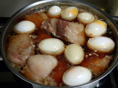 Thịt kho tàu kiểu miền Nam bước làm 4 hình