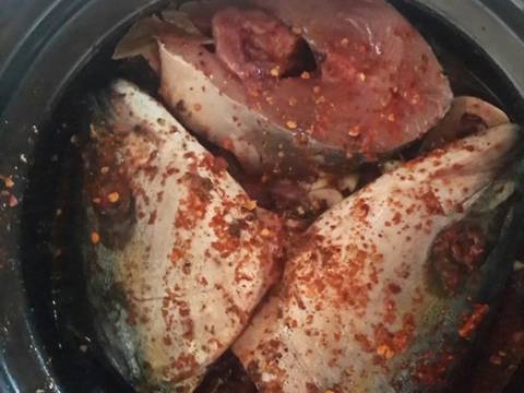 Cá kho thơm (cá ngừ, các cam...) recipe step 1 photo