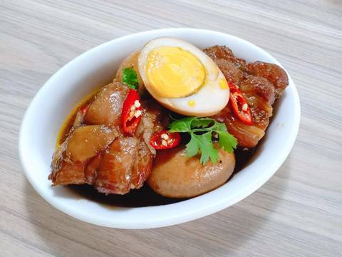 Thịt kho tàu kiểu miền Nam bước làm 4 hình