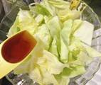 Hình ảnh bước 2 Salad Bắp Cải Cà Chua Bi {塩キャベツサラダ?}