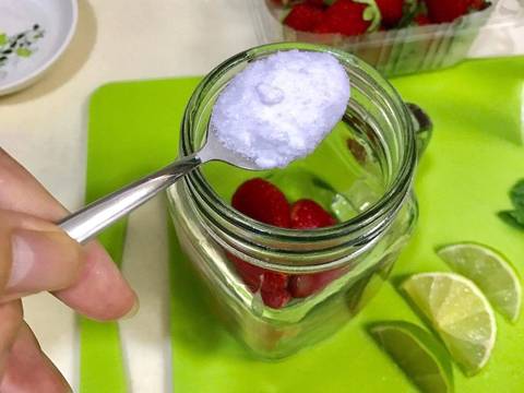 Strawberry 🍓 & Coconut Mojito Mocktail recipe step 3 photo