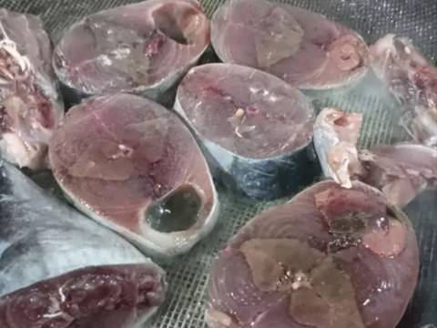 Cá ngừ kho nước dừa recipe step 1 photo