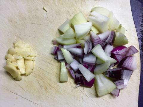 Đà điểu lúc lắc khoai tây chiên. Bữa sáng thứ 3 recipe step 4 photo