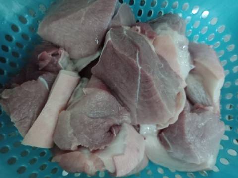 THỊT KHO TRỨNG (Thịt kho nước dừa - Thịt kho ngày Tết) recipe step 1 photo