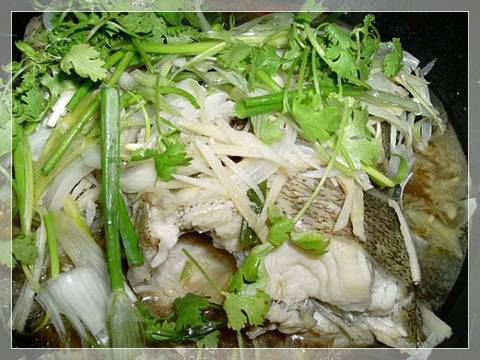 Cá bống mú hấp kiểu Hongkong recipe step 3 photo
