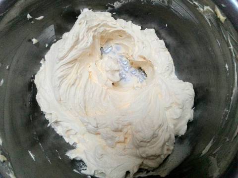 Vanilla Cupcakes recipe step 2 photo