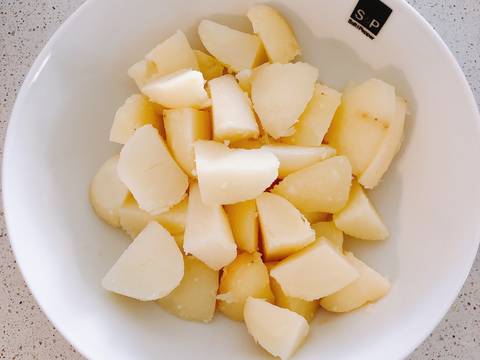 Creamy Potato Salad (Khoai Tây Trộn)🥔🥚🥗 recipe step 2 photo