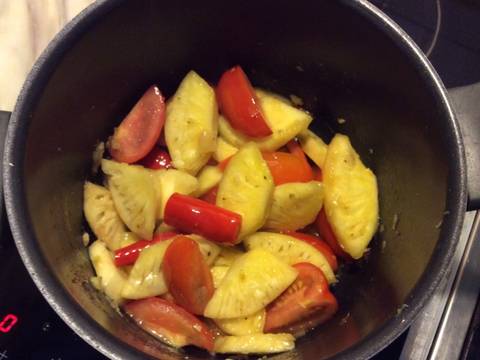 Canh thơm, cà chua chung sống cùng mực recipe step 6 photo