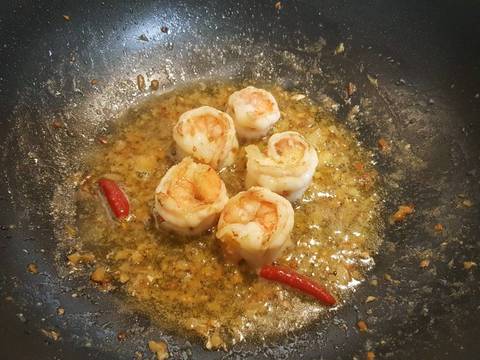 Akibaranger's Garlic Noodleeeeee recipe step 2 photo