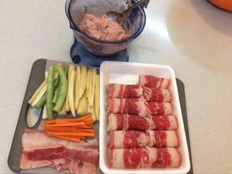 Bò cuộn rau quả áp chảo recipe step 1 photo