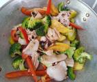 Hình ảnh bước 5 Stir Fried Squid And Vegetables (Mực Xào Rau Củ Ngon Giòn)