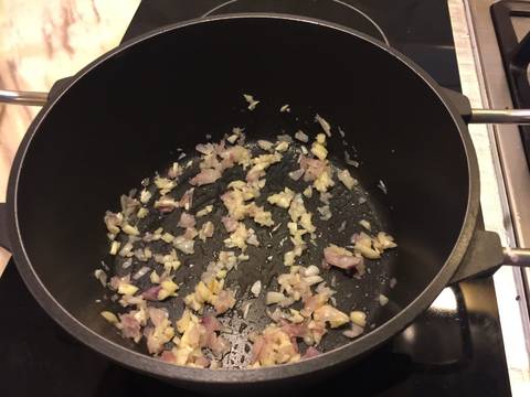 Thịt lợn rừng Sơn Tây kho ngũ vị hương recipe step 3 photo