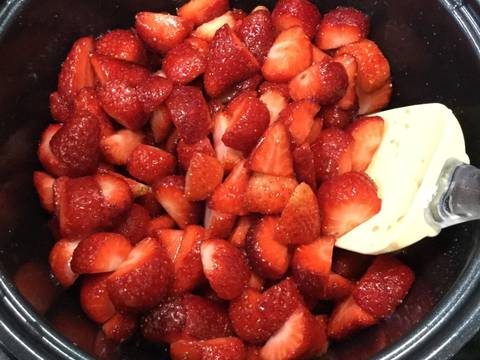 Strawberry jam recipe step 2 photo
