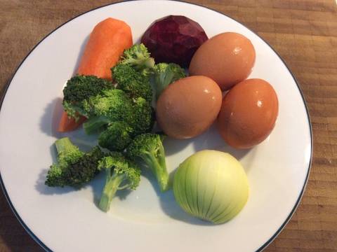 Trứng rán rau củ recipe step 1 photo