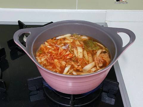 Canh kim chi giá tương 김치콩나물국 recipe step 3 photo
