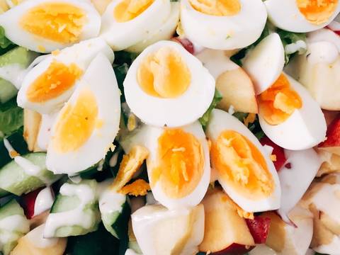 Eat clean- bữa trưa với Salad trứng luộc sốt pho mai và bánh mì ngũ cốc bơ lạc recipe step 3 photo