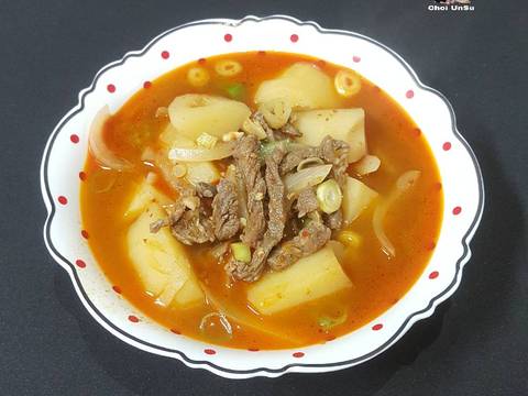 Canh thịt bò khoai tây 소고기 감자 국 recipe step 6 photo