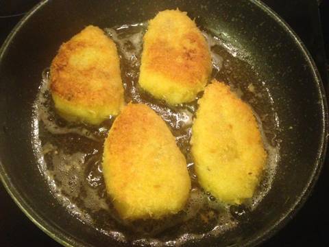 Potato Croquette recipe step 4 photo