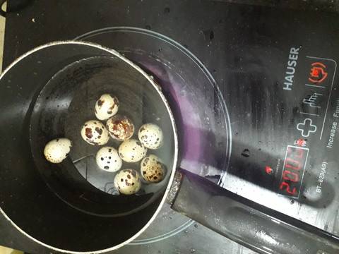 Trứng cút rim chua lá gừng recipe step 1 photo