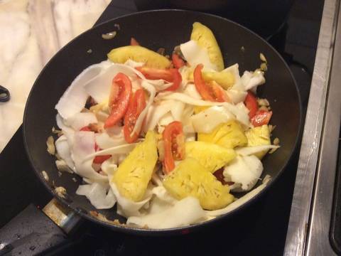 Cá tầm nấu canh măng chua recipe step 4 photo